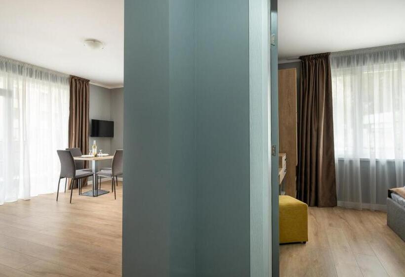 פנסיון Villa Pino