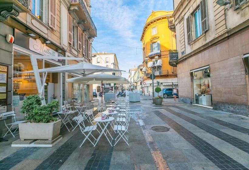 Seven Suites Apartments   Myplacesanremo