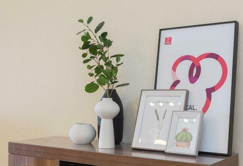 Otel Haikou Xiuying · Grand Shopping Center