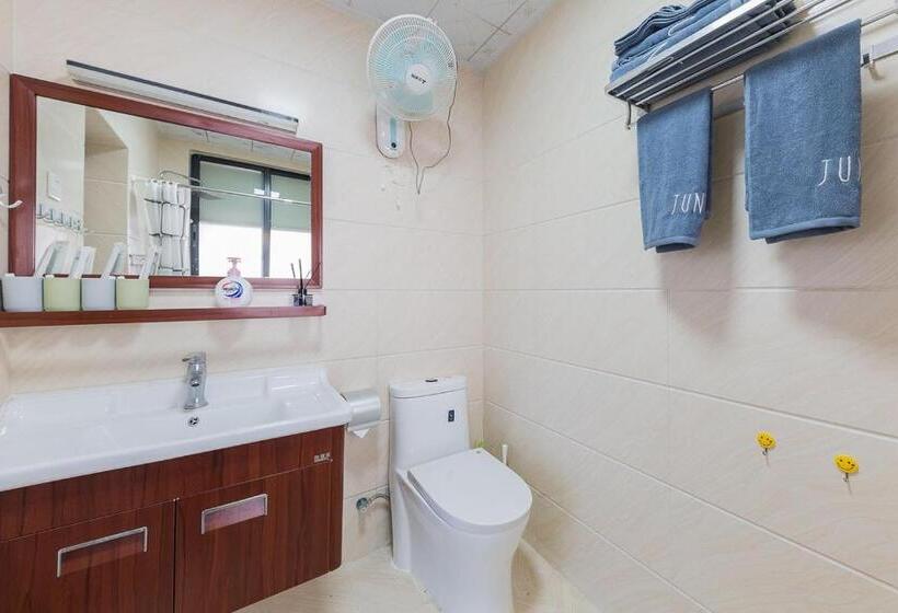 Otel Haikou Xiuying · Grand Shopping Center