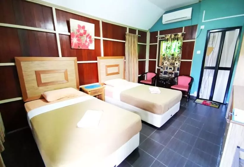 Hotelli Oyo 90038 Dalyla Inn Chalet