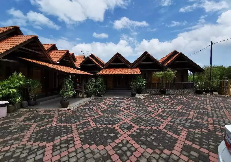 Hotelli Oyo 90038 Dalyla Inn Chalet