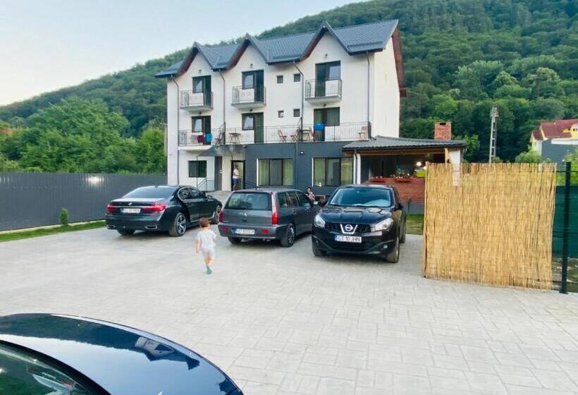 پانسیون Grand Caciulata