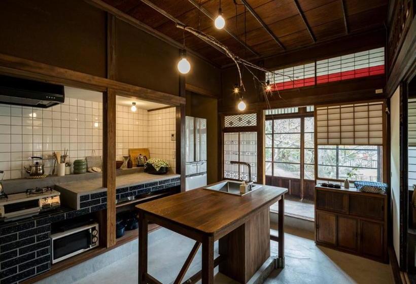 بنسيون 平野邸 Hayama