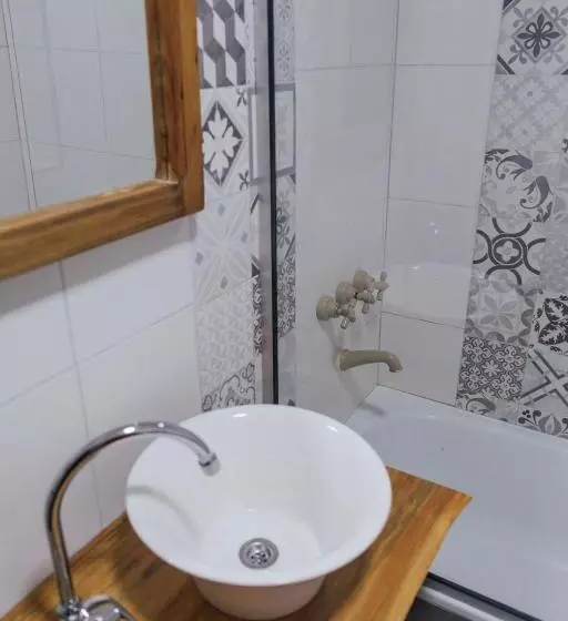 Majatalo Portón Rojo