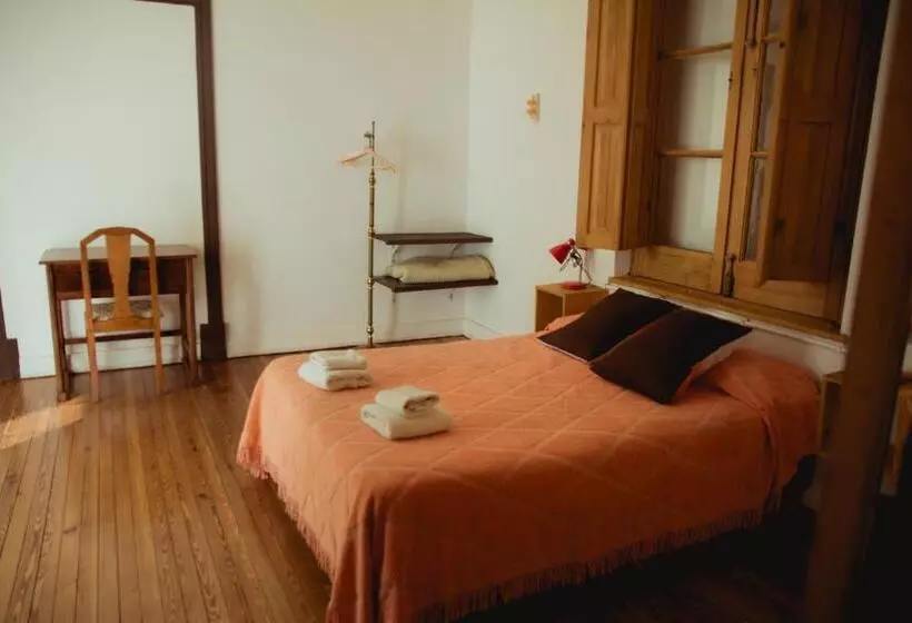 Majatalo Portón Rojo