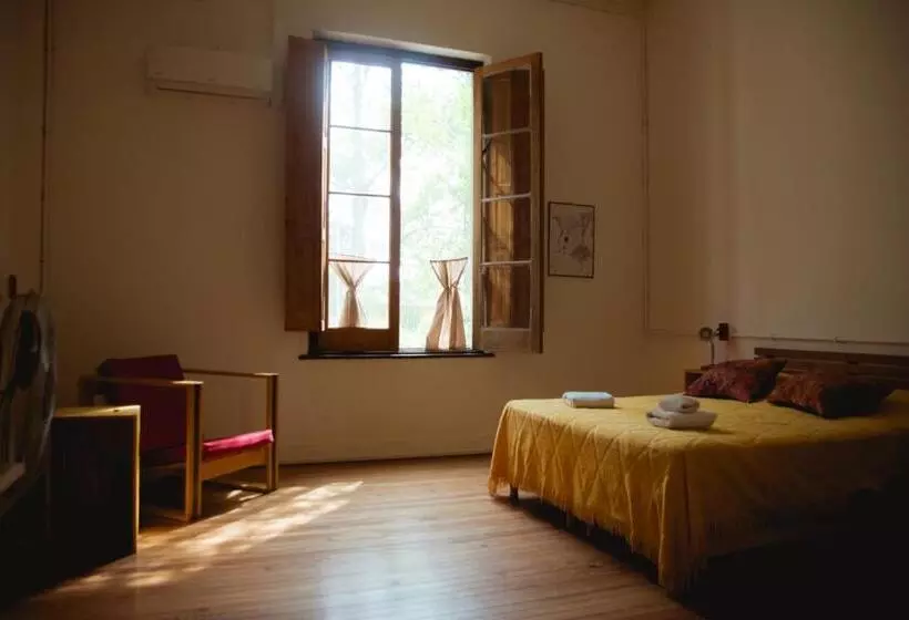 Majatalo Portón Rojo