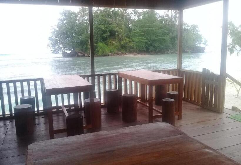 فندق صغير Nusa Nalan Beach Resort