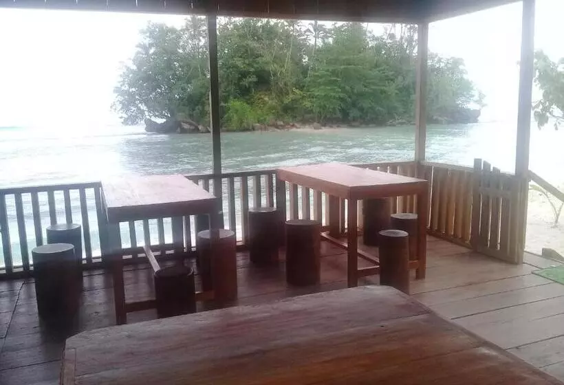 Retkeilymaja Nusa Nalan Beach Resort