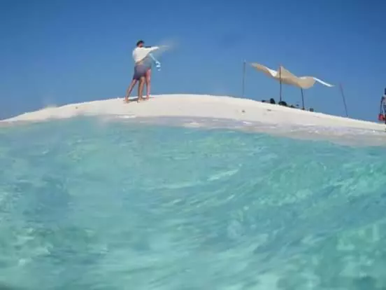 Aamiaismajoitus (B&B) Mafia Beach Bungalows Sea View