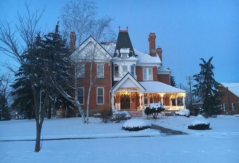 مبيت وإفطار The Grand Kerr House