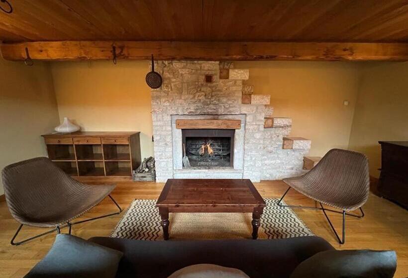 ホテル Agriturismo Casale Montebello