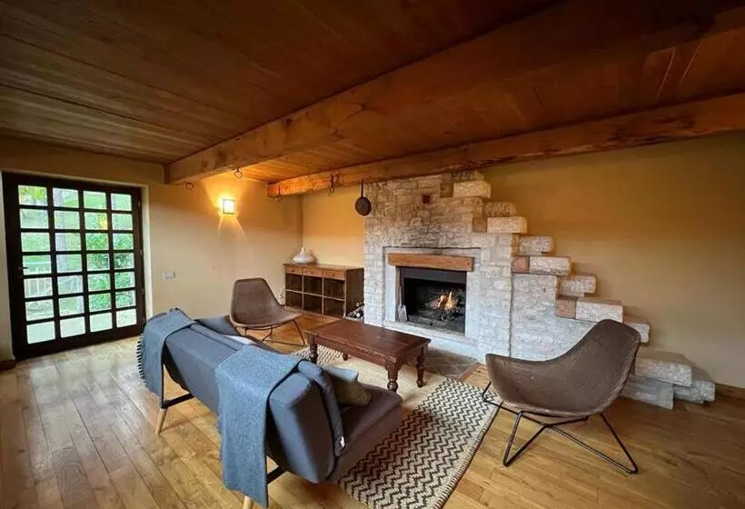 ホテル Agriturismo Casale Montebello