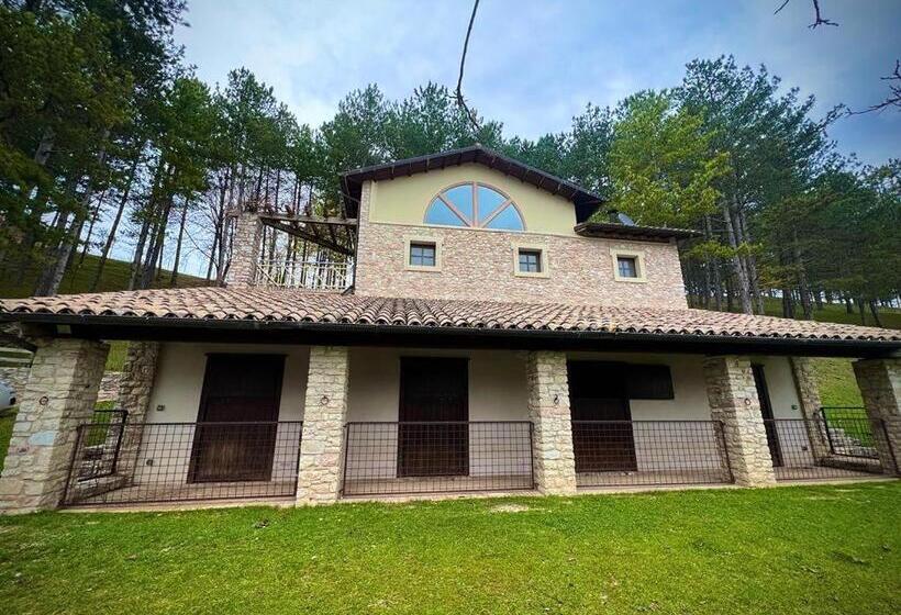 ホテル Agriturismo Casale Montebello