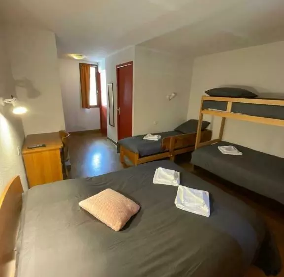 Hotelli Le Campcardos