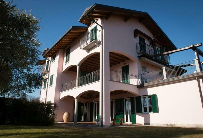 ホテル Tenuta La Vigna