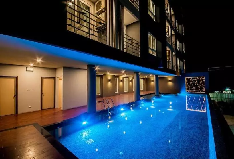 Hotelli The Violin Sriracha