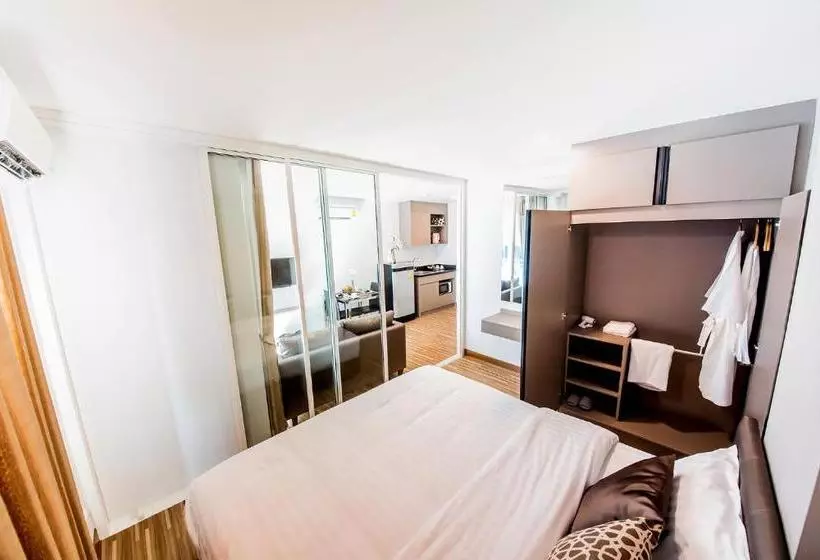 Hotelli The Violin Sriracha