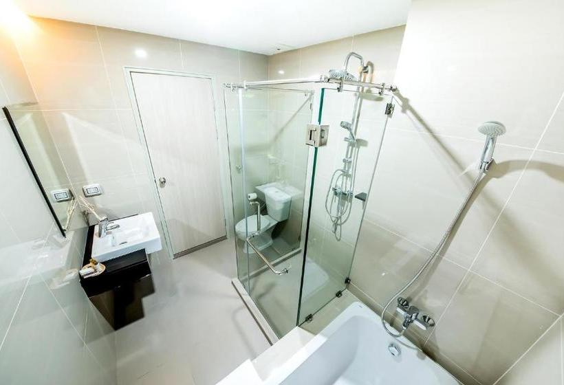 Hotel The Violin Sriracha