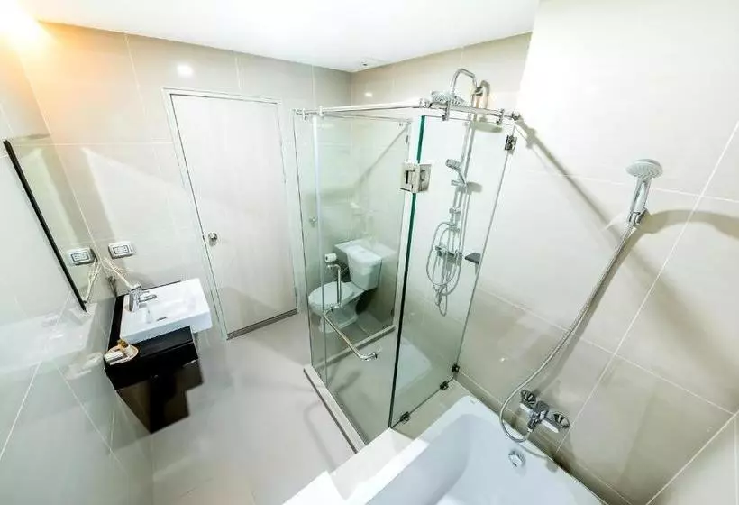 Hotelli The Violin Sriracha