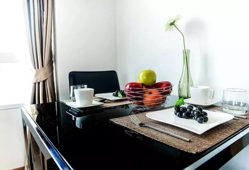 Hotelli The Violin Sriracha