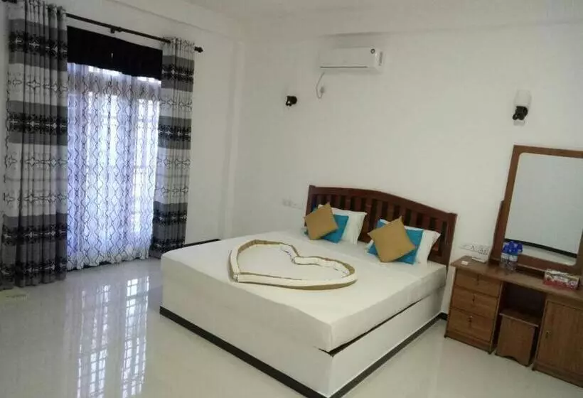 Hotelli White Lion Paradise Dikwella