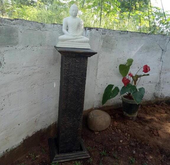 فندق White Lion Paradise Dikwella