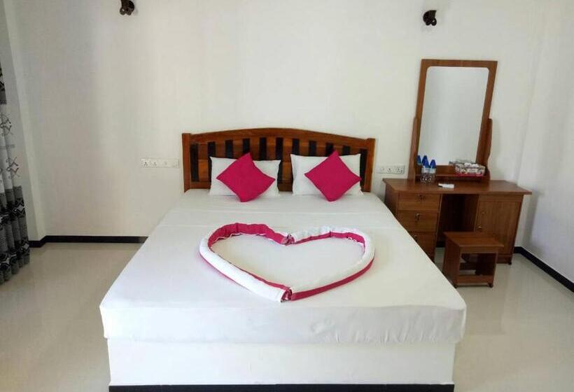 فندق White Lion Paradise Dikwella