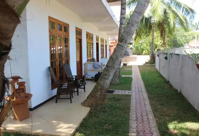 Hotelli White Lion Paradise Dikwella