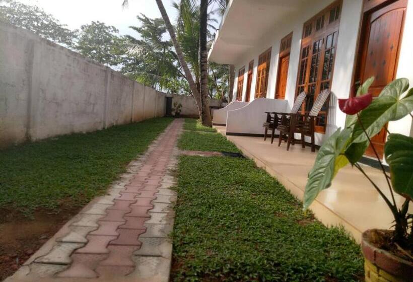 فندق White Lion Paradise Dikwella