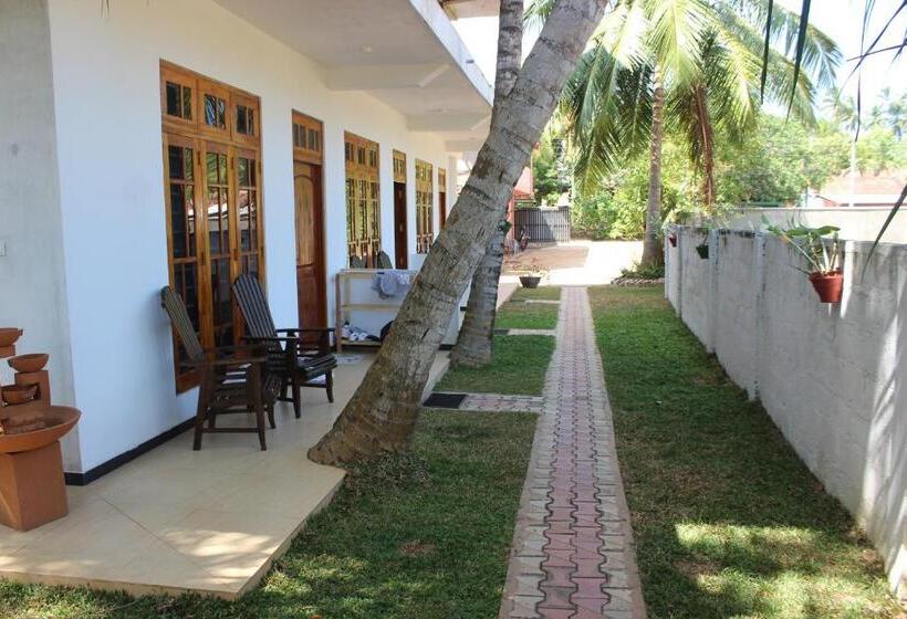 فندق White Lion Paradise Dikwella