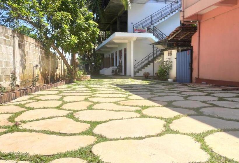 فندق White Lion Paradise Dikwella