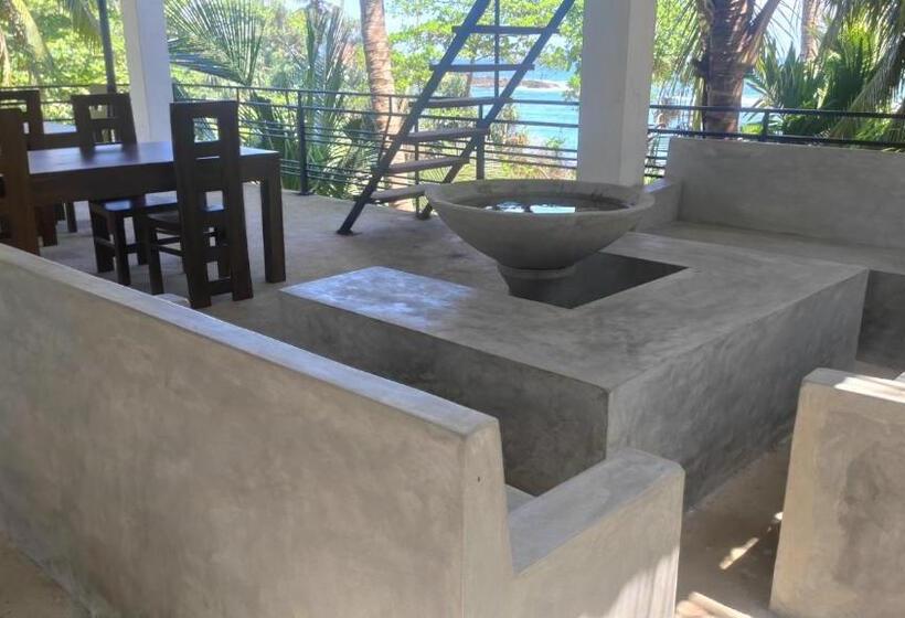 فندق White Lion Paradise Dikwella