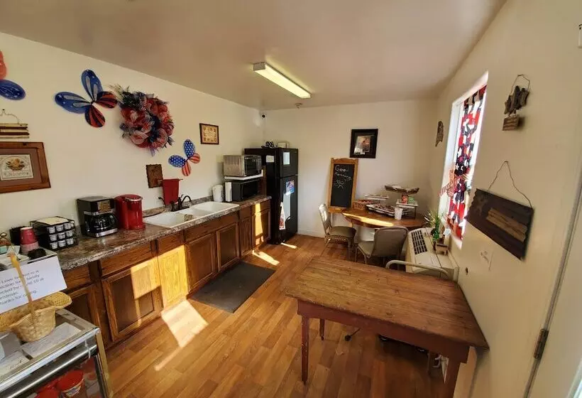 Motelli Jamesport Inn