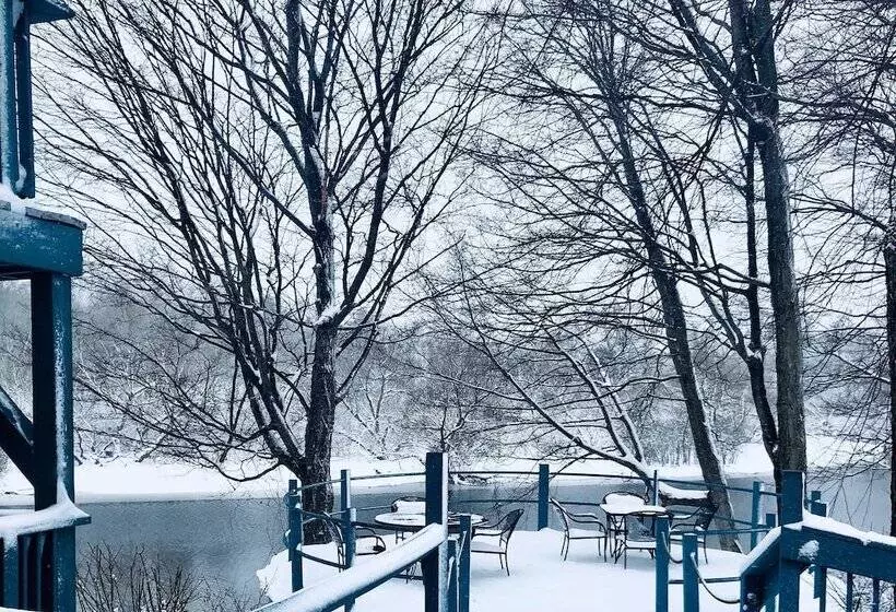 モーテル The Eis House