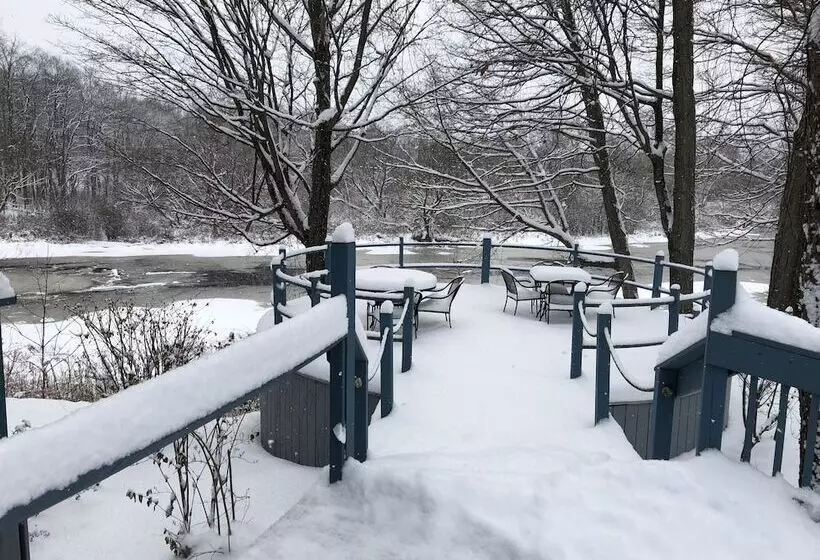 モーテル The Eis House