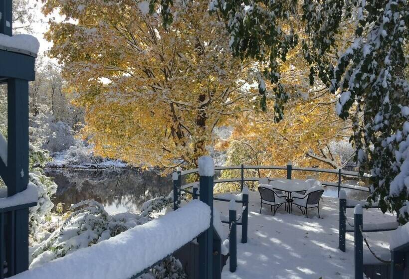 מוטל The Eis House