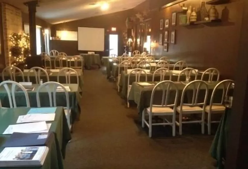 モーテル The Eis House