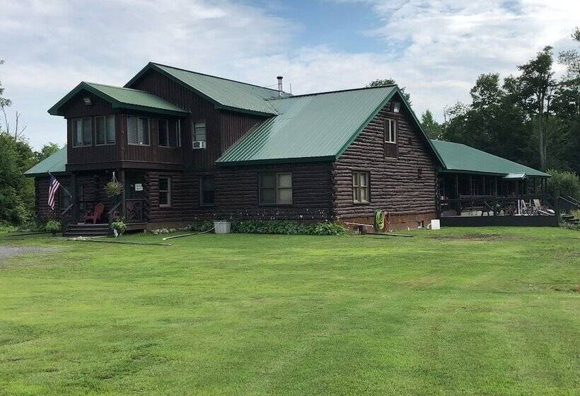 מוטל Tug Hill Resort