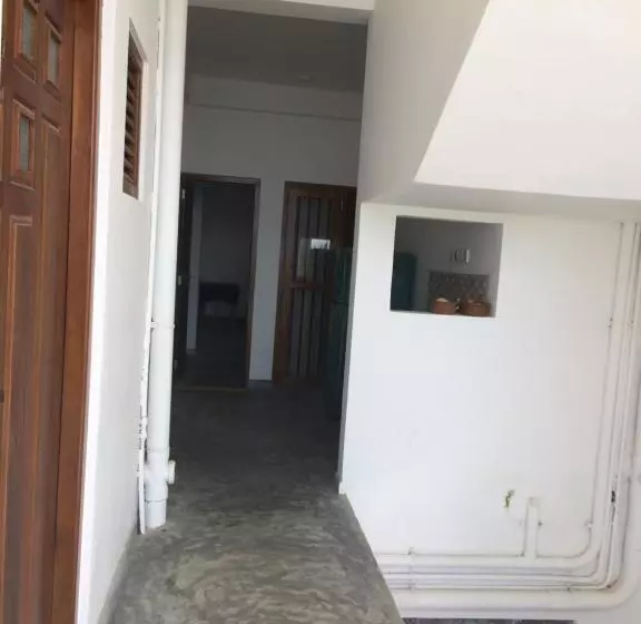 پانسیون Blue Corals Beach Bungalow