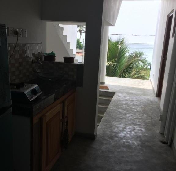 بنسيون Blue Corals Beach Bungalow