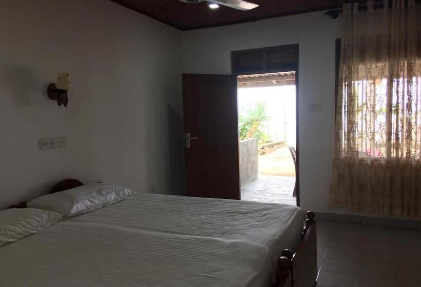 بنسيون Blue Corals Beach Bungalow