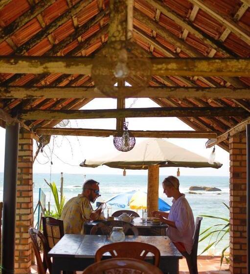 بنسيون Blue Corals Beach Bungalow