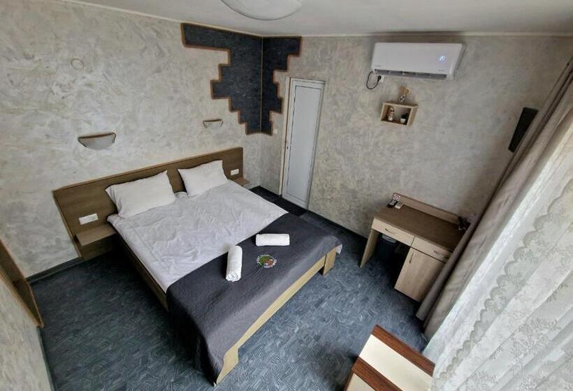 پانسیون Guest House Simon Green