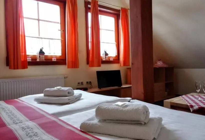 Majatalo Penzión Schweintaal