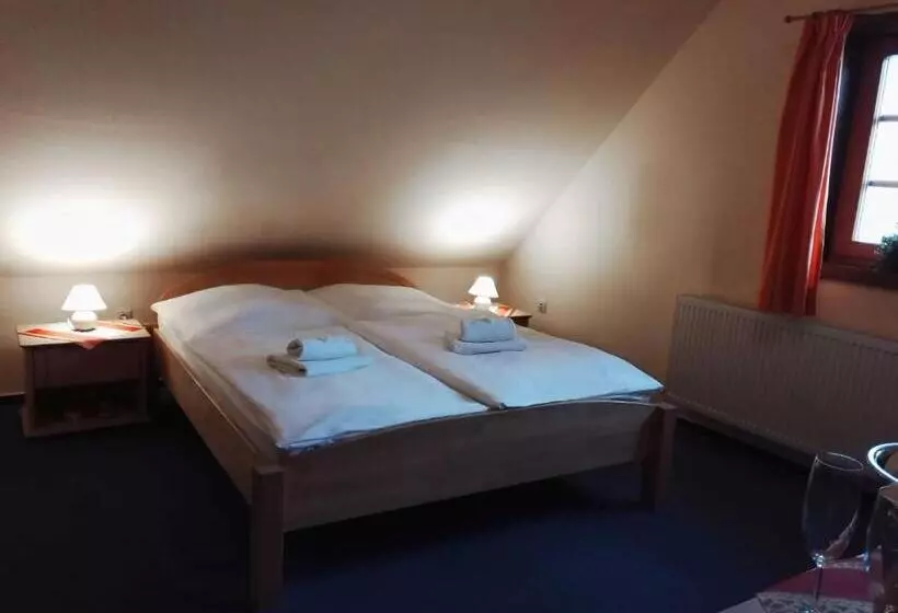 Majatalo Penzión Schweintaal