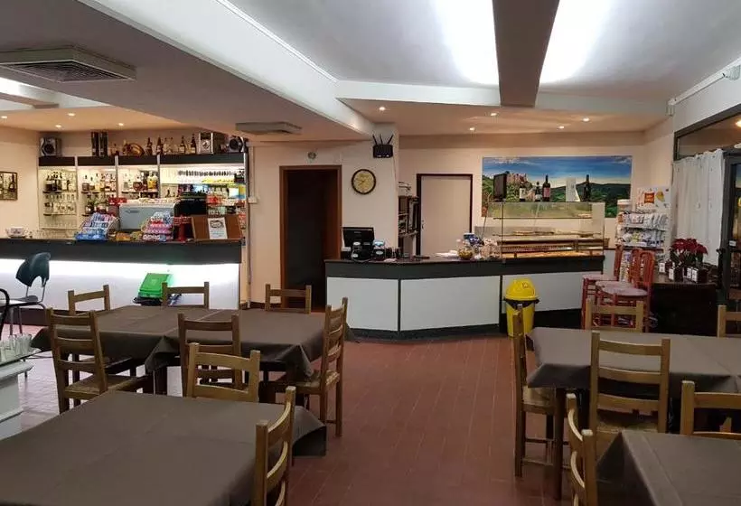 ユースホステル Locanda Ristorante Bar Il Faro