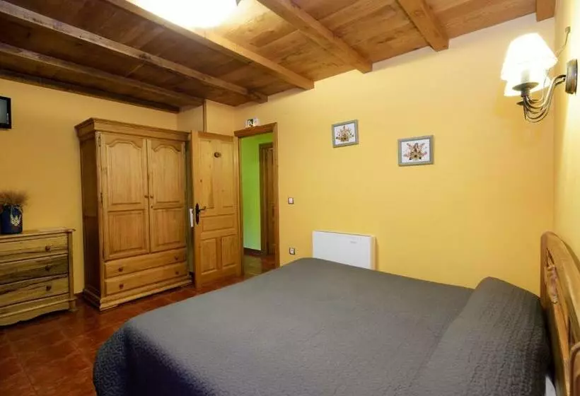 Retkeilymaja Posada Casa Rosalia