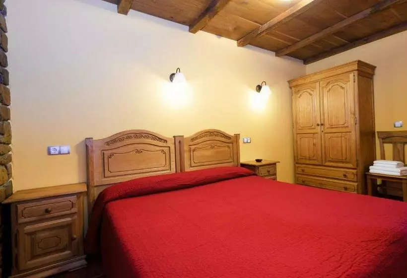 Retkeilymaja Posada Casa Rosalia