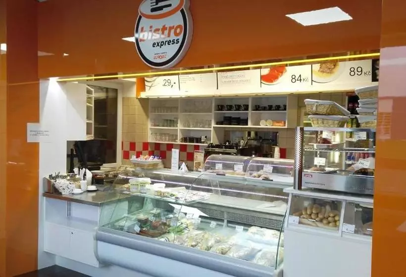 ベッドアンドブレックファースト Bed & Parking Eurobit